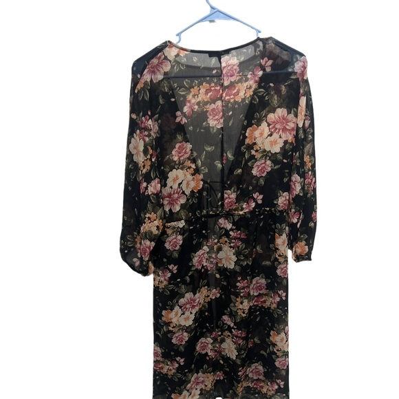 American Eagle Outfitters Tops - American Eagle Outfitters Black Floral Long Sleeve Komono